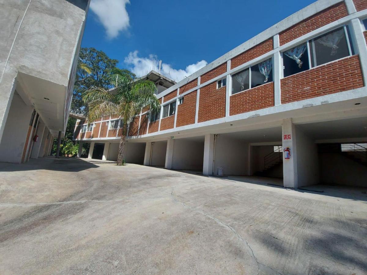 Auto Hotel Jardines De Amatitlan Cuernavaca Exterior photo